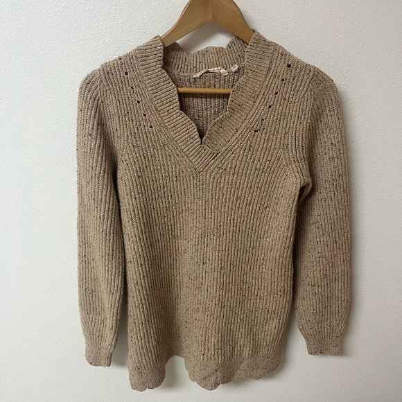 Soft Surroundings Sweaters - Soft Surroundings Beige V-Neck Sweater women’s size XS